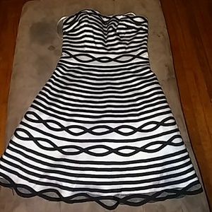 Karen Millen color-block cocktail dress
PREOWNED/